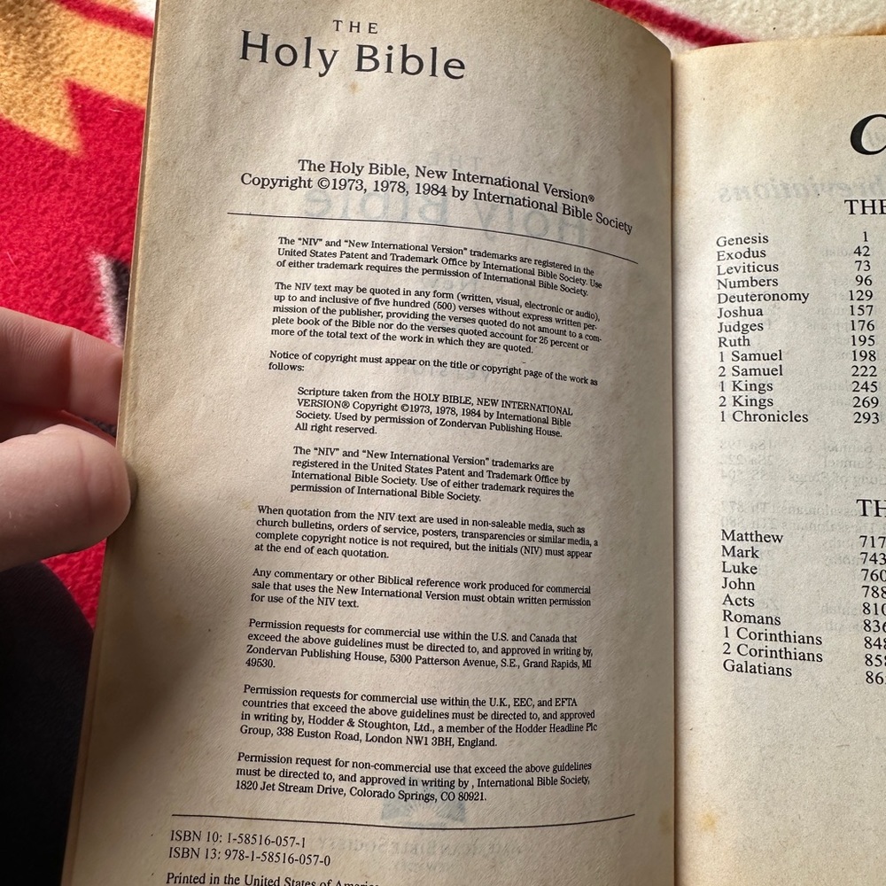 The holy Bible. The new international version. Copyright 1984 - Picture 3 of 5